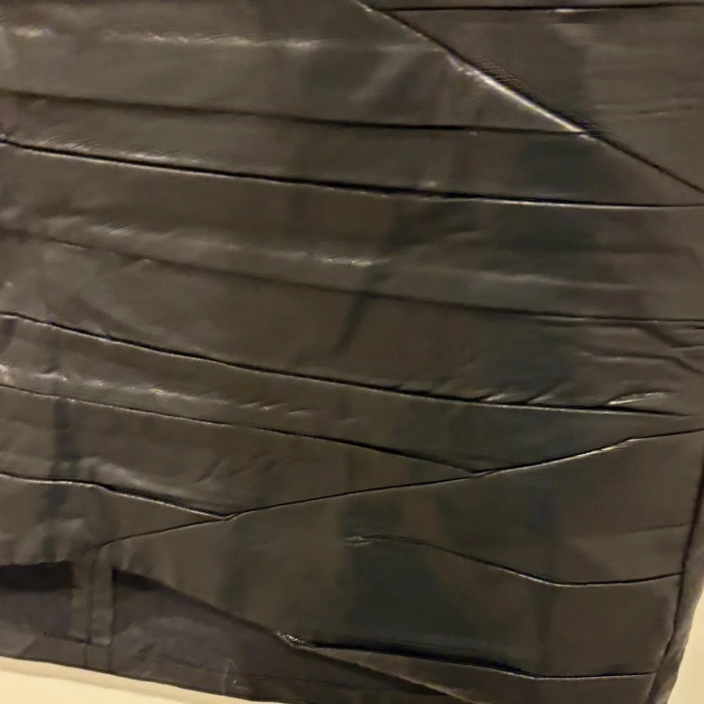 Zara Elegant Black Mini Skirt - Picture 3 of 4